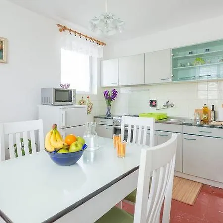 Mateo Appartement *